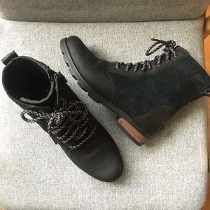 Sorel black boots